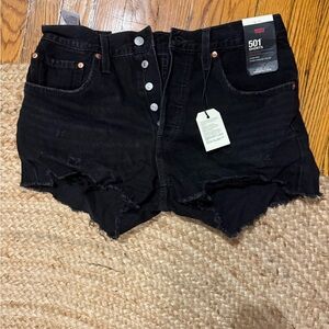 NWT!!!! Levi's Women's Black Button-Up Jean Shorts